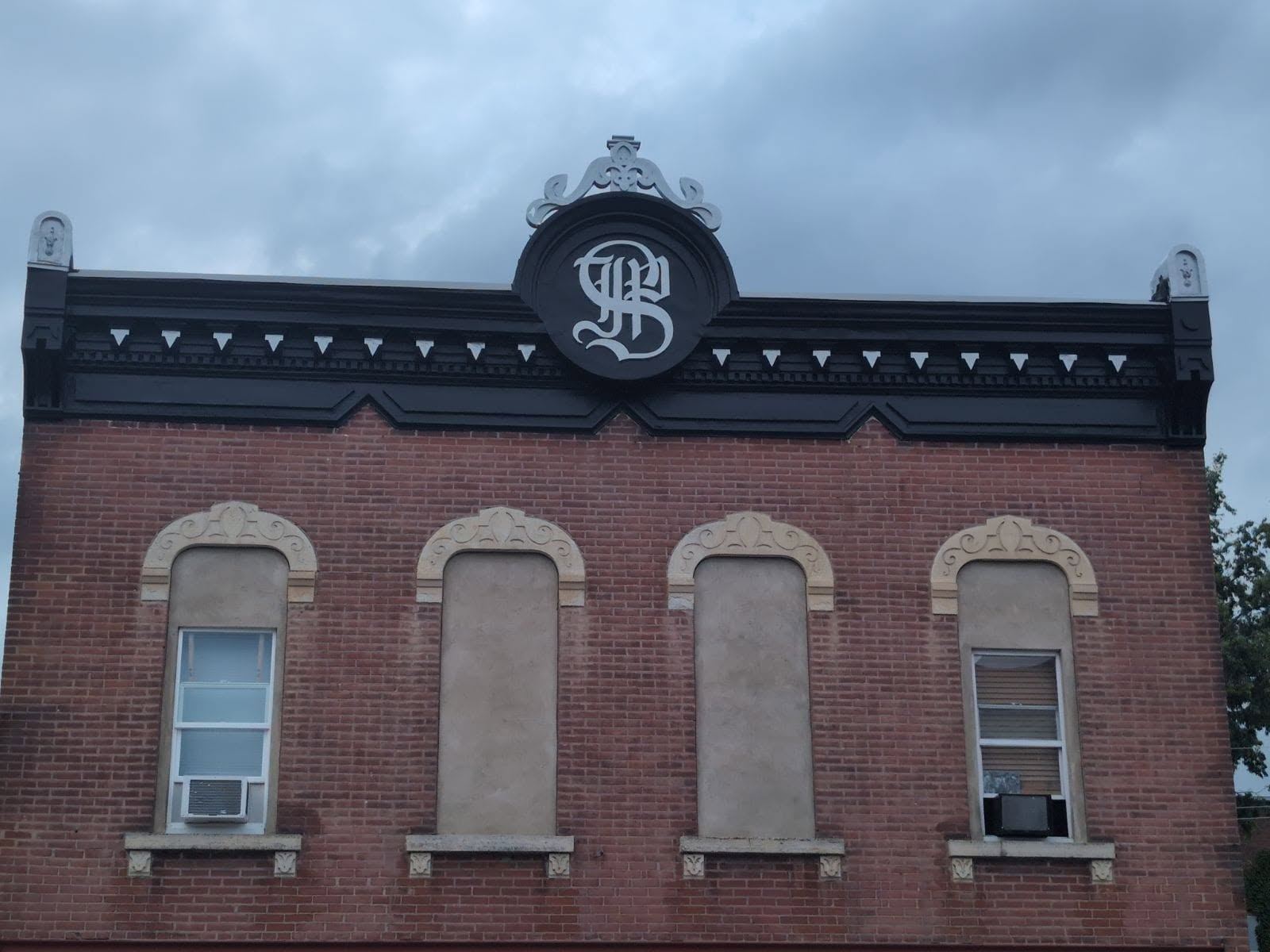 Commercial building after painting Dubuque Iowa
